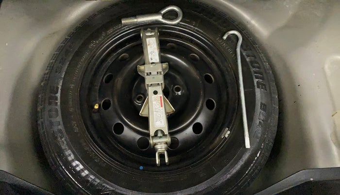 2015 Maruti Swift VXI, Petrol, Manual, 29,778 km, Spare Tyre
