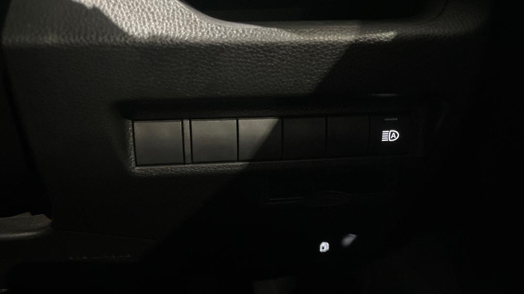 2023 Toyota RAV4 Gx (AWD) Hybrid, Automatic, 56913 km, Utility Switches/Buttons