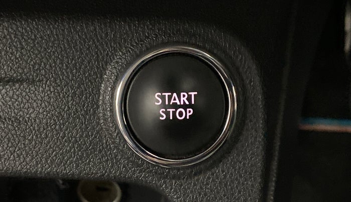 2018 Renault Captur RXT Diesel Dual Tone, Diesel, Manual, 44,857 km, Keyless Start/ Stop Button
