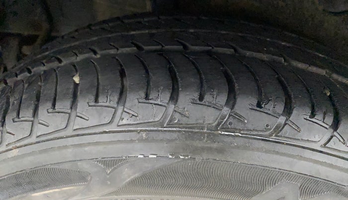 2015 Maruti Celerio ZXI AMT, Petrol, Automatic, 23,750 km, Right Rear Tyre Tread