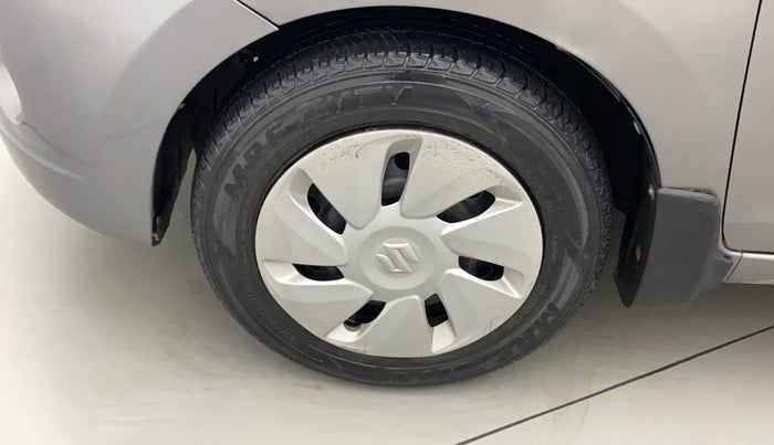 2015 Maruti Celerio ZXI AMT, Petrol, Automatic, 23,750 km, Left front tyre - Minor crack