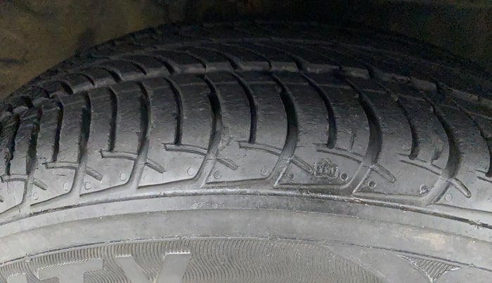 2015 Maruti Celerio ZXI AMT, Petrol, Automatic, 23,750 km, Right Front Tyre Tread