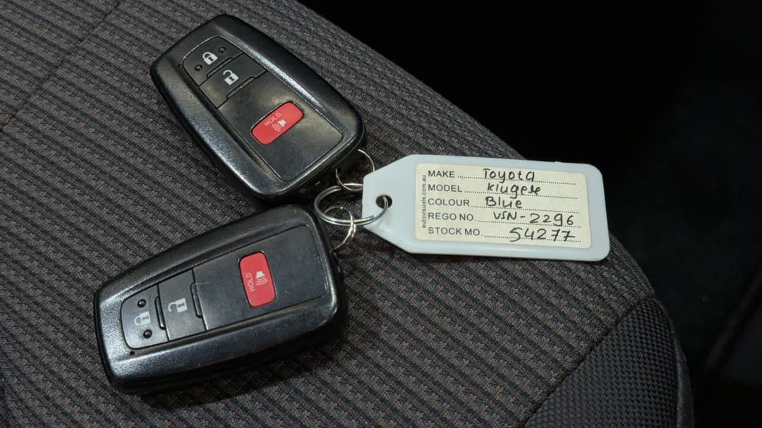 2022 Toyota Kluger Gx Hybrid AWD, Automatic, 57567 km, Key Close-up