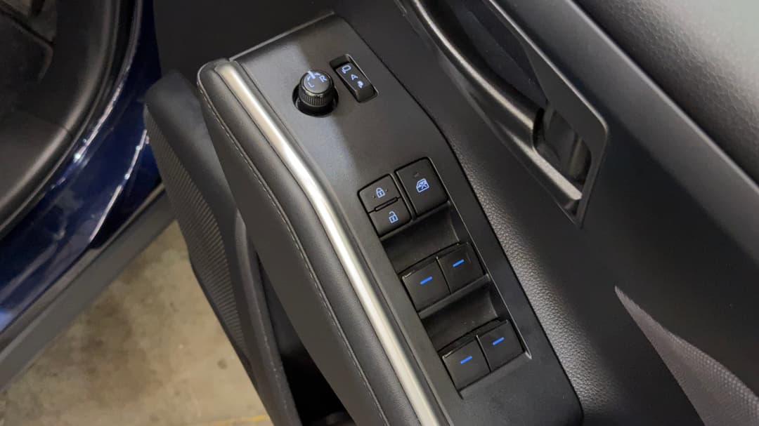 2022 Toyota Kluger Gx Hybrid AWD, Automatic, 57567 km, Drivers Side Door Panel Controls