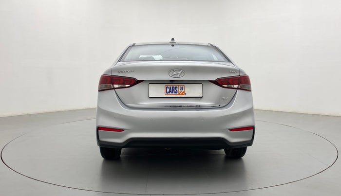 2017 Hyundai Verna 1.6 SX (O) CRDI MT, Diesel, Manual, 27,187 km, Back/Rear