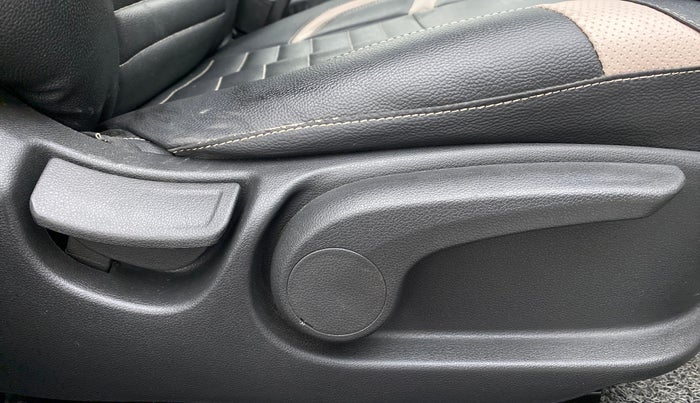 2017 Hyundai Verna 1.6 SX (O) CRDI MT, Diesel, Manual, 27,187 km, Driver Side Adjustment Panel