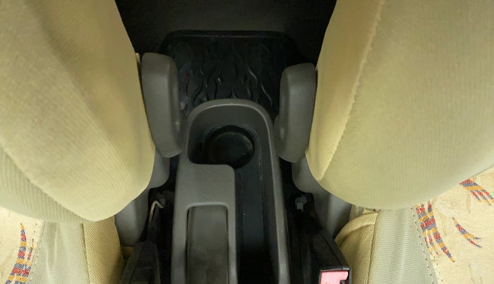 2011 Hyundai i10 MAGNA 1.1, Petrol, Manual, 30,901 km, Driver Side Adjustment Panel