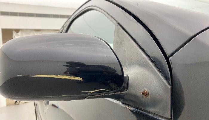 2011 Toyota Etios G, Petrol, Manual, 65,168 km, Right rear-view mirror - Cover has minor damage