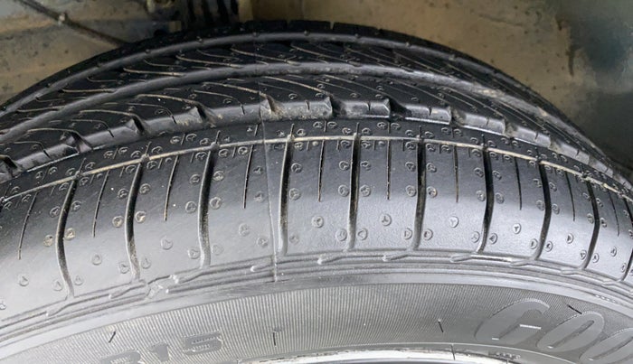 2019 Maruti XL6 ALPHA SHVS  MT, Petrol, Manual, 40,506 km, Left Front Tyre Tread