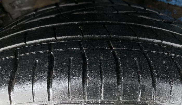 2018 Tata NEXON XZA+ 1.5, Diesel, Automatic, 13,714 km, Right Rear Tyre Tread