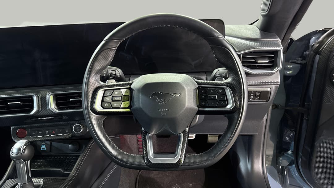 2024 Ford Mustang Gt 5.0 V8, Automatic, 7916 km, Steering Wheel Close-up