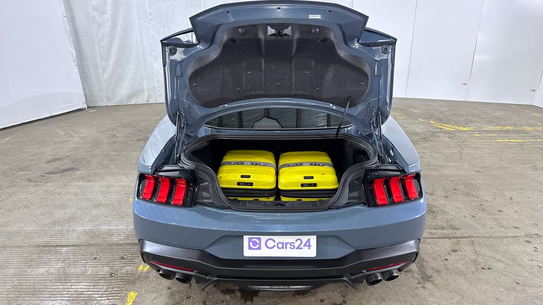 2024 Ford Mustang Gt 5.0 V8, Automatic, 7916 km, Boot Inside View with Luggage