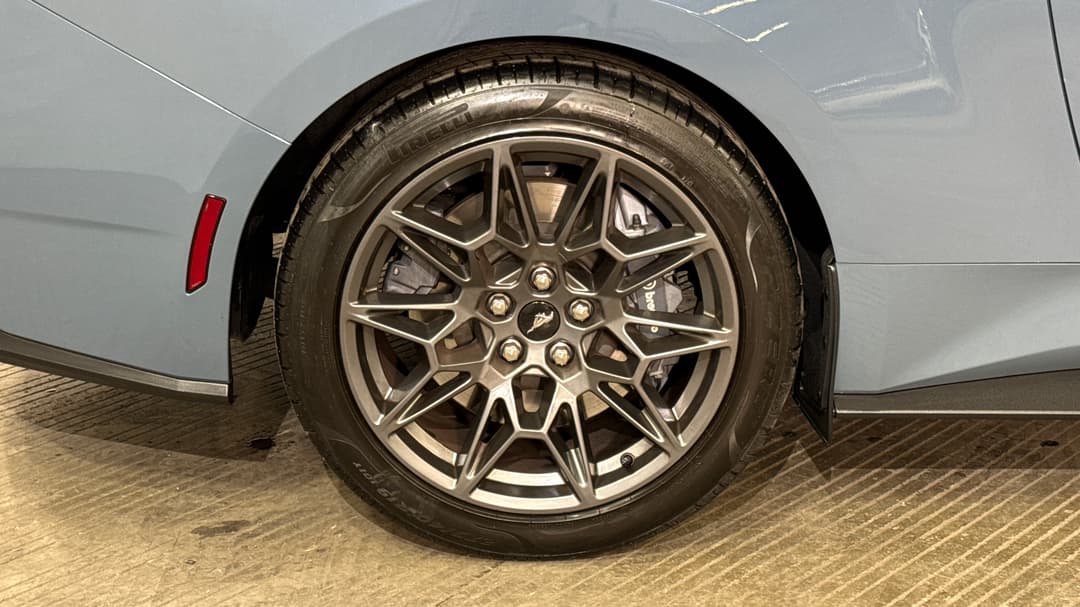 2024 Ford Mustang Gt 5.0 V8, Automatic, 7916 km, Right Rear Wheel
