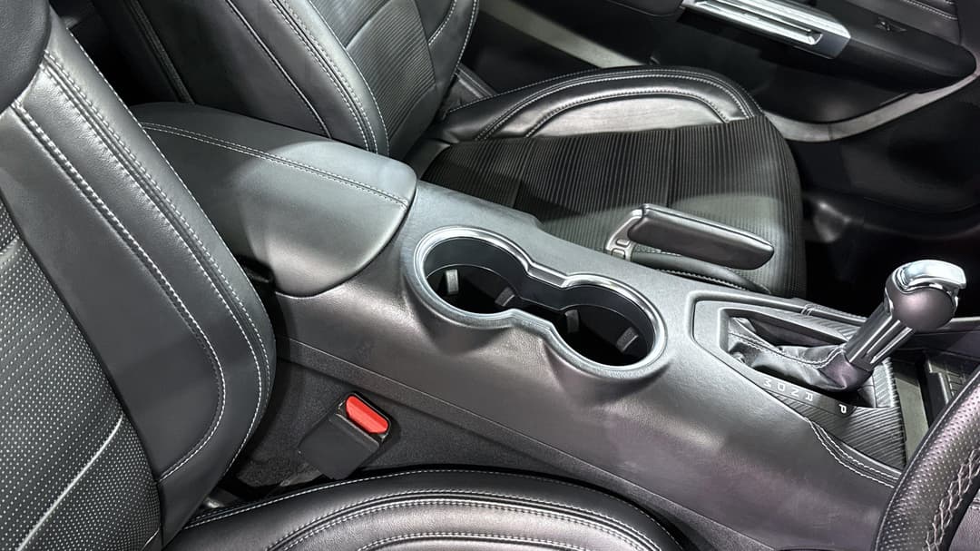 2024 Ford Mustang Gt 5.0 V8, Automatic, 7916 km, Center Console