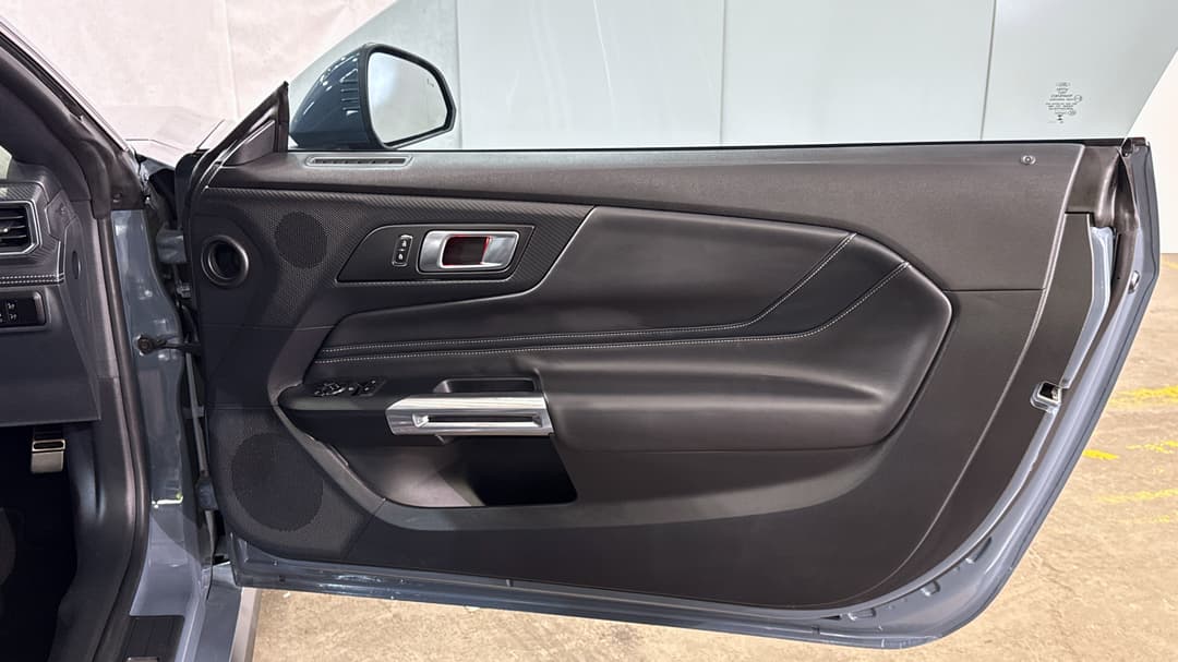 2024 Ford Mustang Gt 5.0 V8, Automatic, 7916 km, Speaker View