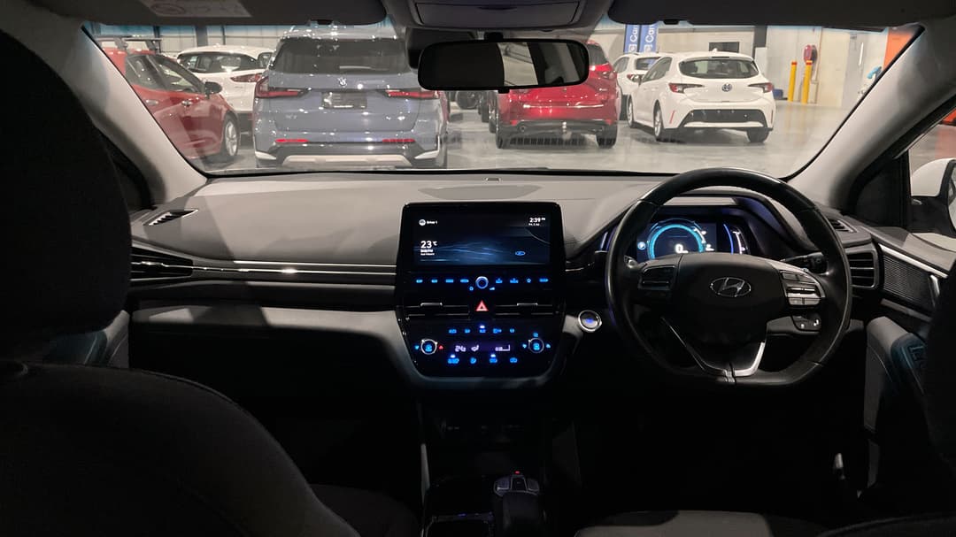 2022 Hyundai Ioniq Electric Elite, Automatic, 35895 km, Dashboard View