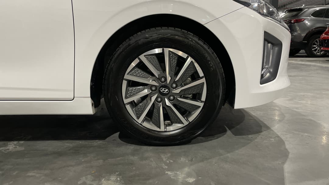 2022 Hyundai Ioniq Electric Elite, Automatic, 35895 km, Right Front Wheel