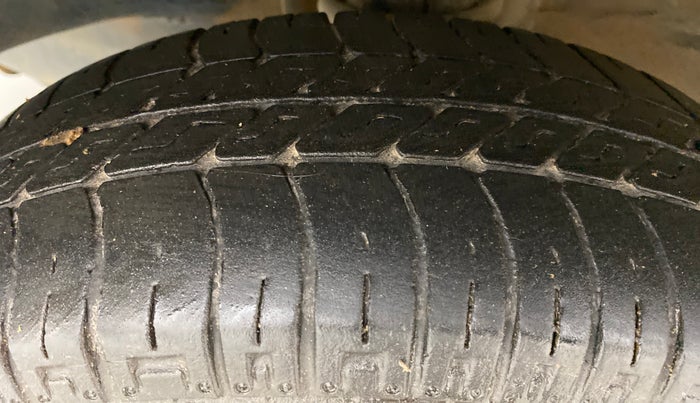 2019 Maruti OMNI E STD, Petrol, Manual, 24,857 km, Left Front Tyre Tread