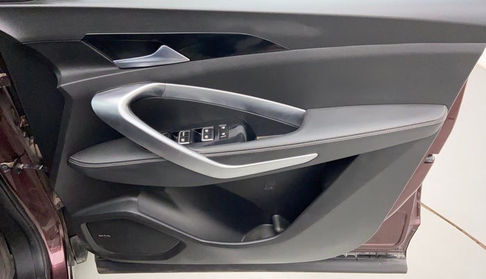 2019 MG HECTOR SHARP DCT PETROL, Petrol, Automatic, 3,829 km, Driver Side Door Panels Control