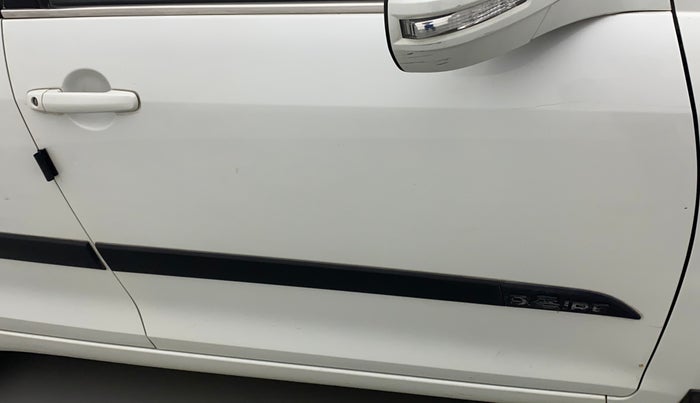 2015 Maruti Swift Dzire VDI ABS, Diesel, Manual, 1,08,268 km, Driver-side door - Minor scratches