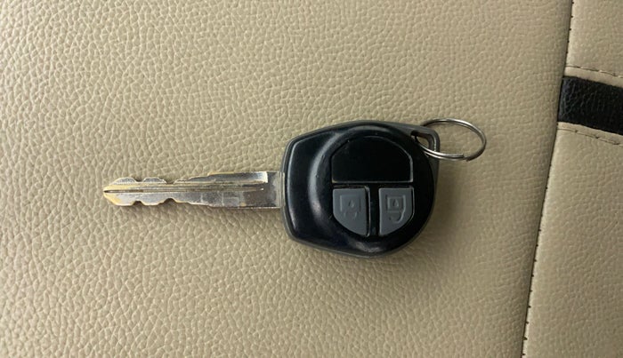 2015 Maruti Swift Dzire VDI ABS, Diesel, Manual, 1,08,268 km, Lock system - Remote key not functional