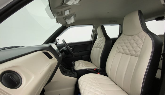2023 Maruti New Wagon-R ZXI 1.2, Petrol, Manual, 11,054 km, Right Side Front Door Cabin