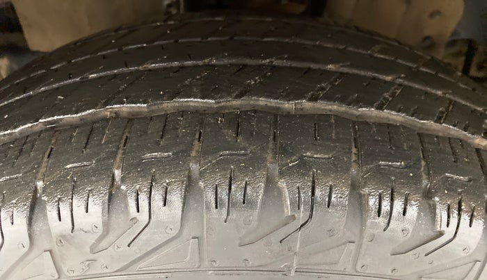 2017 Mahindra Scorpio S10 AT, Diesel, Automatic, 70,369 km, Left Front Tyre Tread