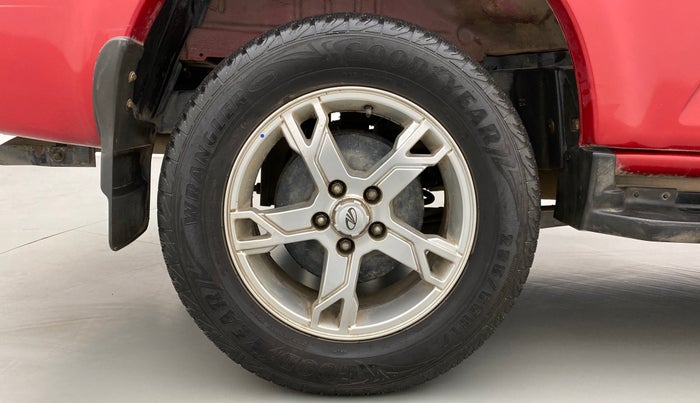 2017 Mahindra Scorpio S10 AT, Diesel, Automatic, 70,369 km, Right Rear Wheel