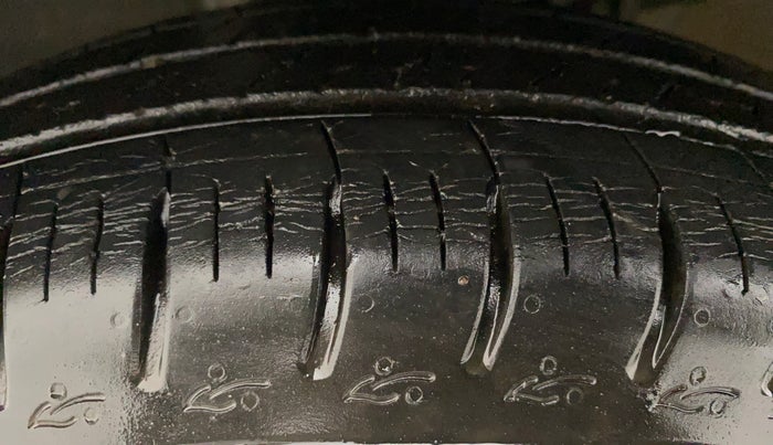 2020 Renault TRIBER RXE MT, Petrol, Manual, 12,051 km, Left Front Tyre Tread