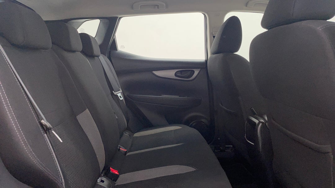 2019 Nissan Qashqai St, Manual, 58783 km, Right Side Rear Door Cabin View