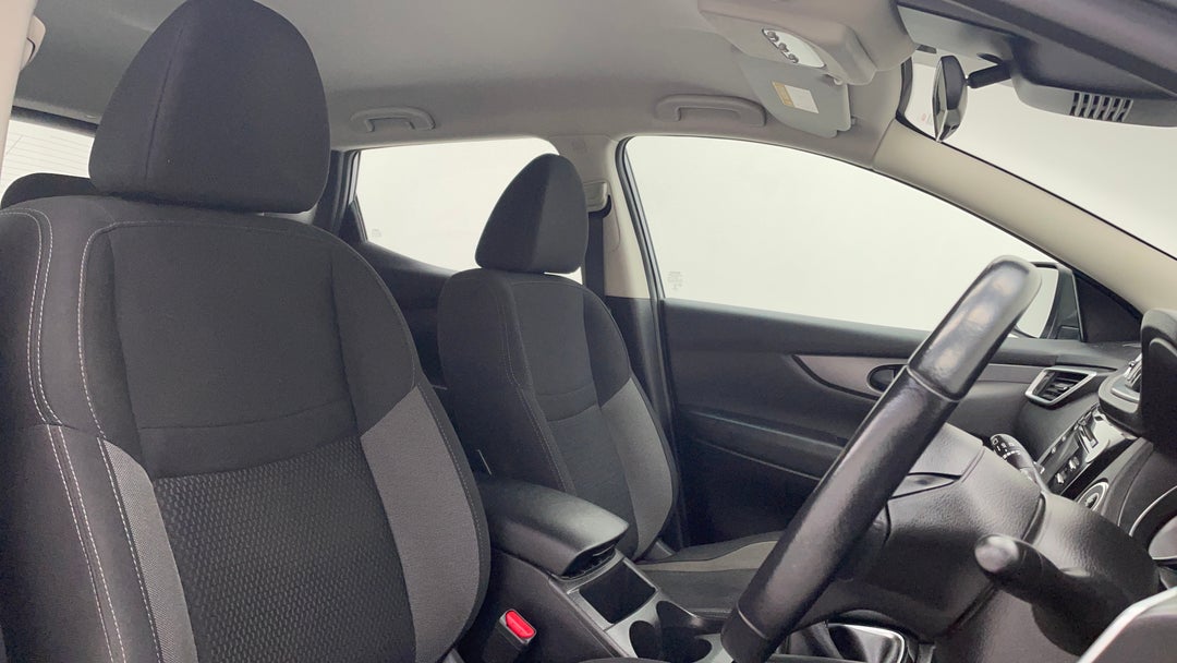 2019 Nissan Qashqai St, Manual, 58783 km, Right Side Front Door Cabin View