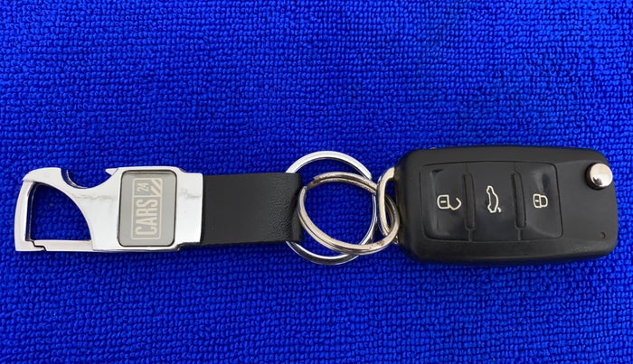 2014 Volkswagen Jetta COMFORTLINE TDI, Diesel, Manual, 1,20,112 km, Key Close Up