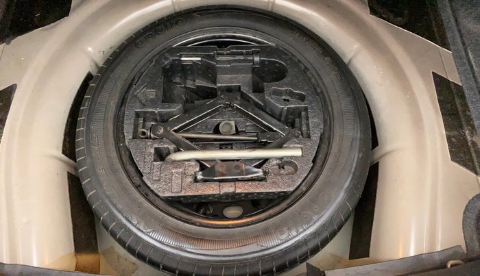 2014 Volkswagen Jetta COMFORTLINE TDI, Diesel, Manual, 1,20,112 km, Spare Tyre