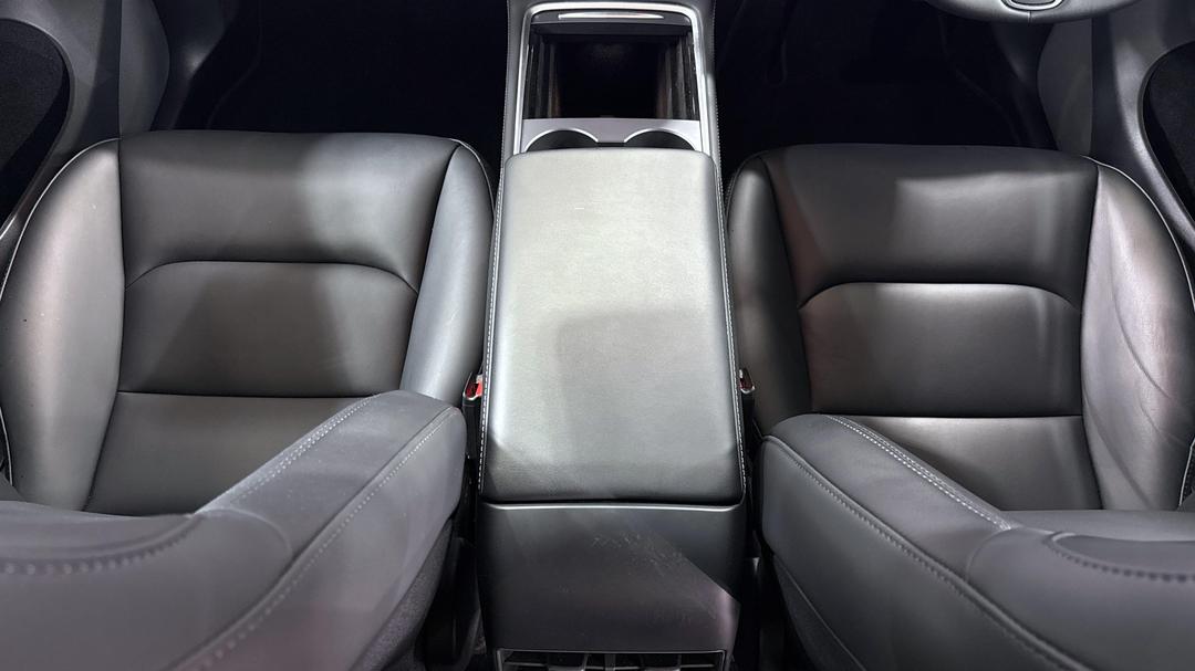 2023 Tesla Model Y Rear-wheel Drive, Automatic, 39138 km, Center Console
