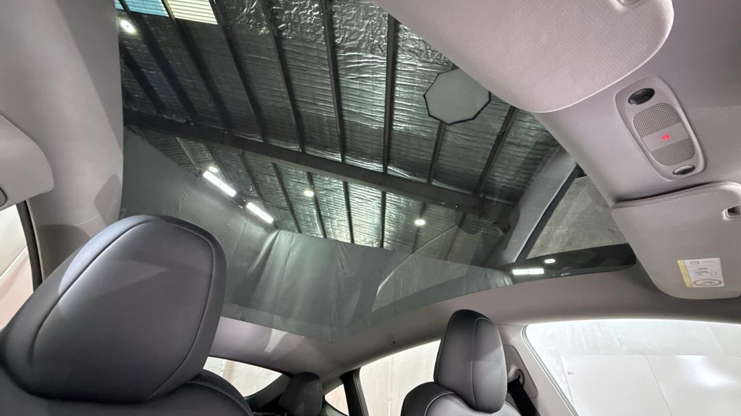 2023 Tesla Model Y Rear-wheel Drive, Automatic, 39138 km, Interior Sunroof/Moonroof