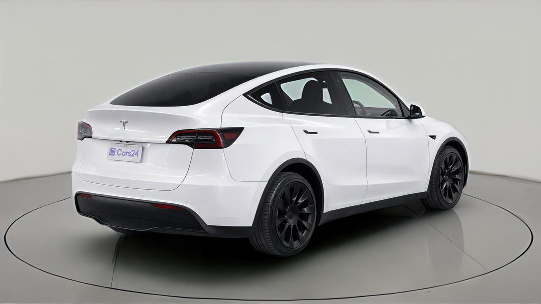 2023 Tesla Model Y Rear-wheel Drive, Automatic, 39138 km, Right Back Diagonal (45- Degree) View