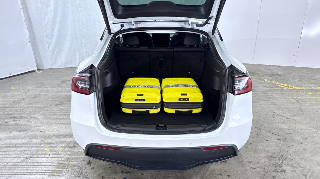 2023 Tesla Model Y Rear-wheel Drive, Automatic, 39138 km, Boot Inside View with Luggage