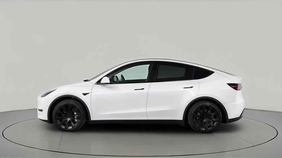 2023 Tesla Model Y Rear-wheel Drive, Automatic, 39138 km, Left Side View