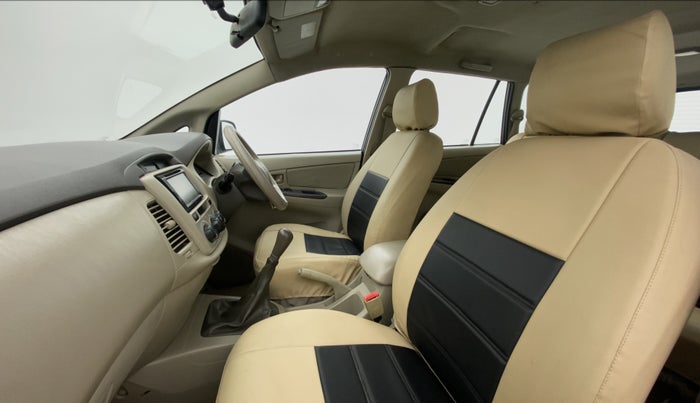 2014 Toyota Innova 2.5 GX 8 STR BS IV, Diesel, Manual, 1,20,130 km, Right Side Front Door Cabin