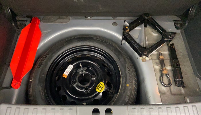 2018 Ford FREESTYLE TITANIUM 1.2 TI-VCT MT, Petrol, Manual, 66,943 km, Spare Tyre