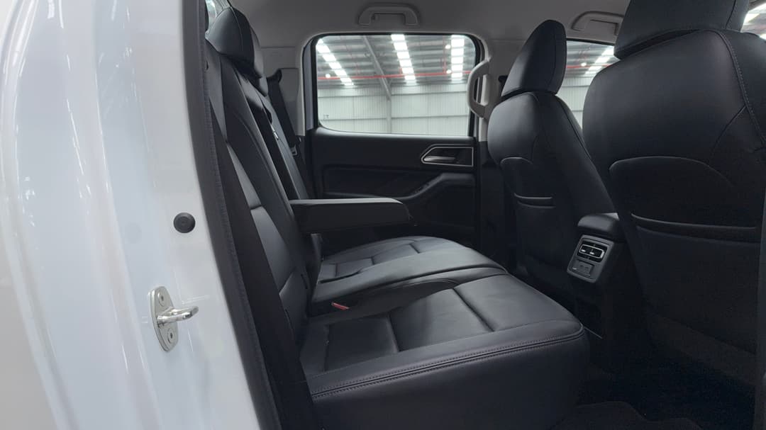 2025 GWM Cannon Premium (4x4), Automatic, 14242 km, Right Side Rear Door Cabin View