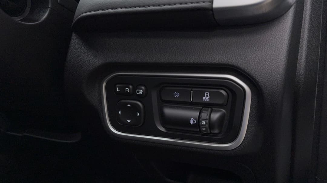 2025 GWM Cannon Premium (4x4), Automatic, 14242 km, Utility Switches/Buttons