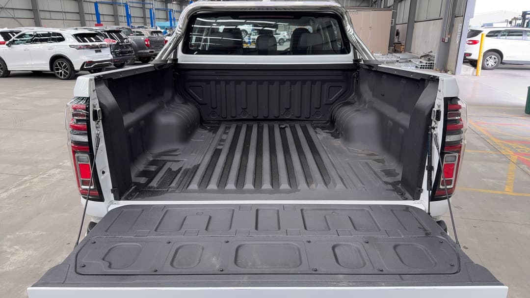 2025 GWM Cannon Premium (4x4), Automatic, 14242 km, Boot Inside View