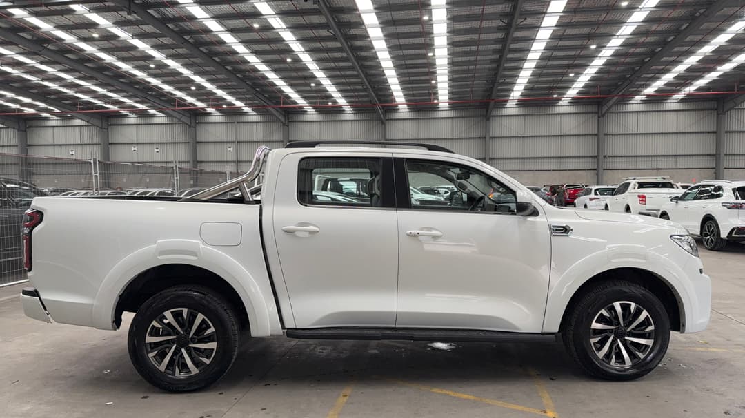 2025 GWM Cannon Premium (4x4), Automatic, 14242 km, Right Side View