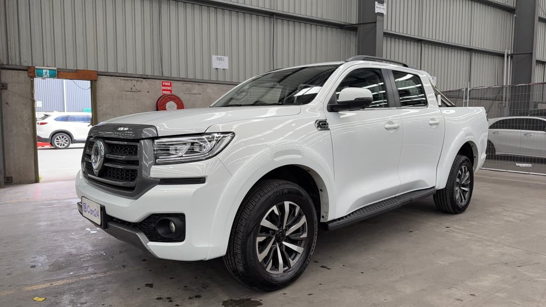 2025 GWM Cannon Premium (4x4), Automatic, 14242 km, Left Front Diagonal (45- Degree) View