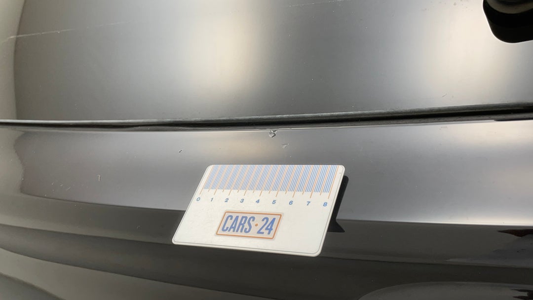 Boot / Tailgate Tailgate Scratch