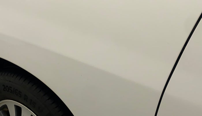 2015 Toyota Innova 2.5 VX 7 STR, Diesel, Manual, 1,20,649 km, Left fender - Slightly dented
