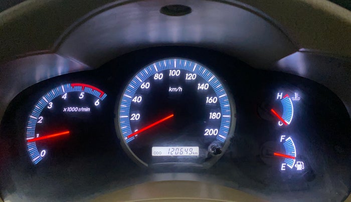 2015 Toyota Innova 2.5 VX 7 STR, Diesel, Manual, 1,20,649 km, Odometer Image