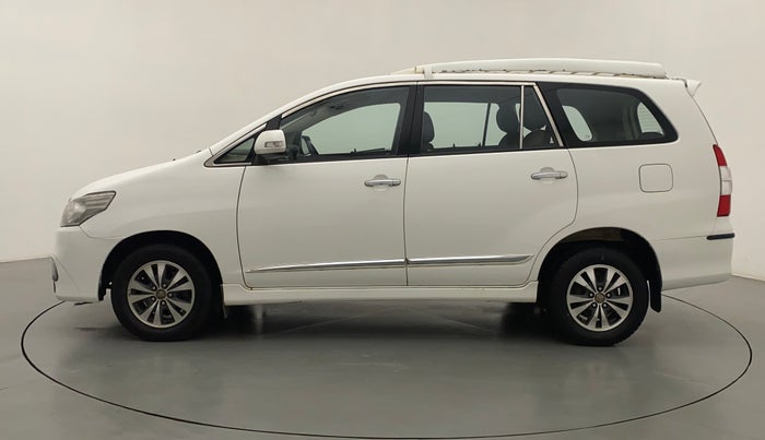 2015 Toyota Innova 2.5 VX 7 STR, Diesel, Manual, 1,20,649 km, Left Side