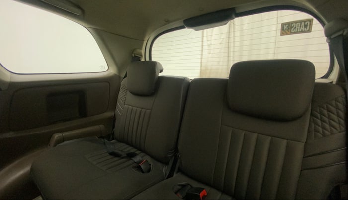 2015 Toyota Innova 2.5 VX 7 STR, Diesel, Manual, 1,20,649 km, Third Seat Row ( optional )